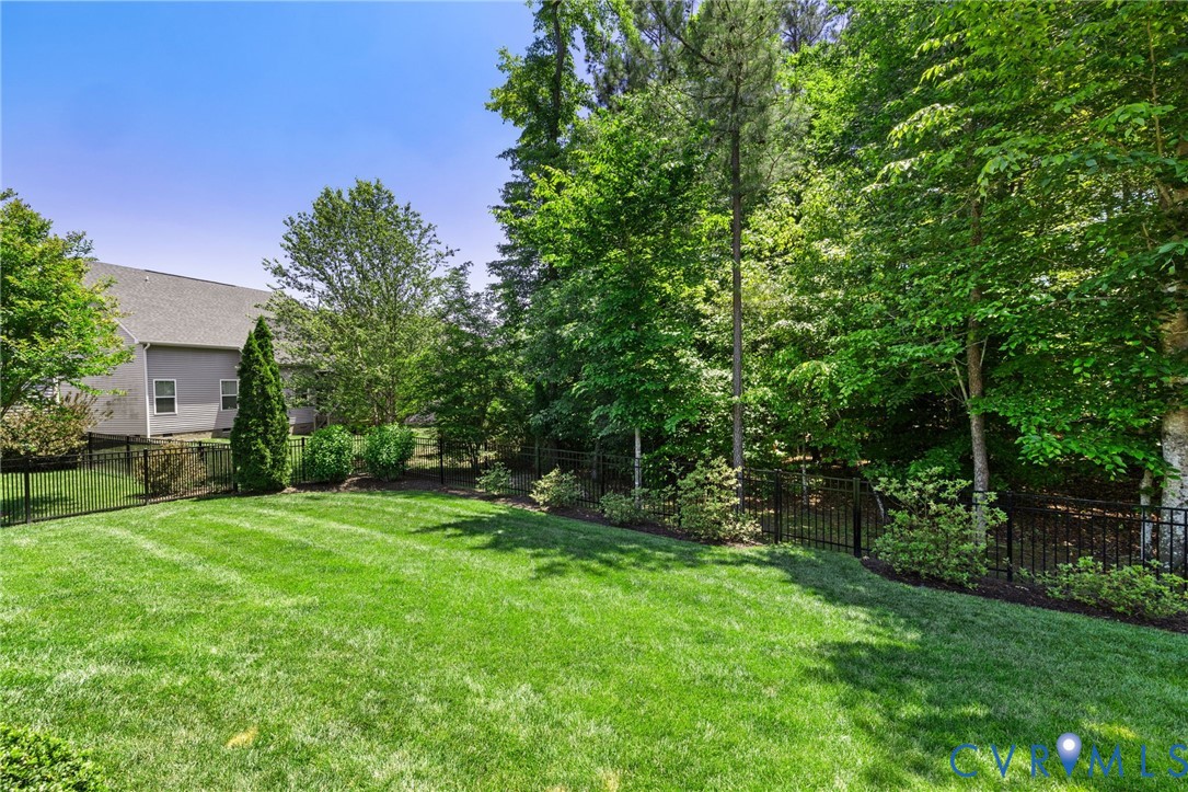 17513 Great Falls Cir