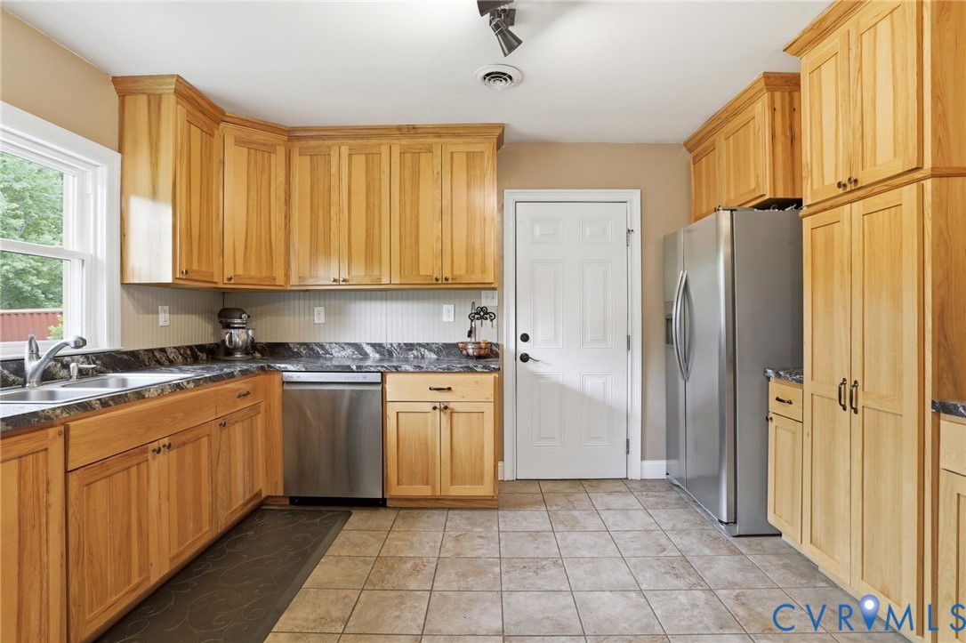 8321 Dennisville Rd