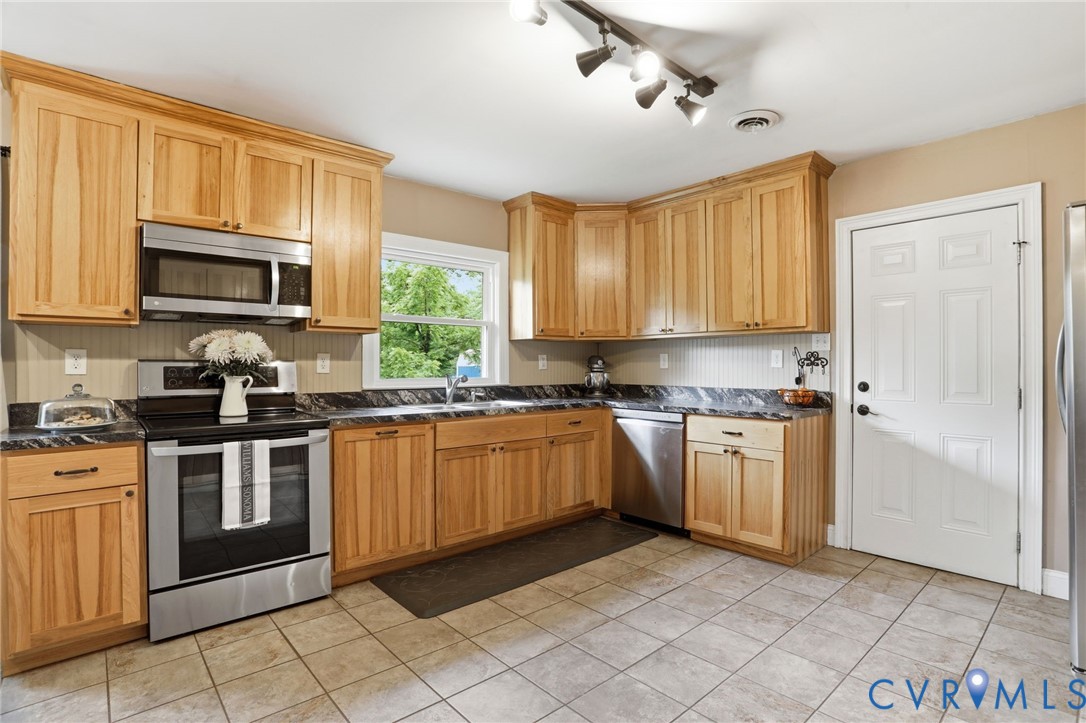 8321 Dennisville Rd