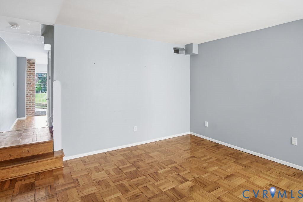 5900 Patterson Ave Unit#17