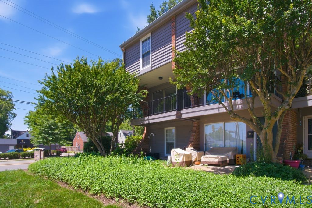 5900 Patterson Ave Unit#17