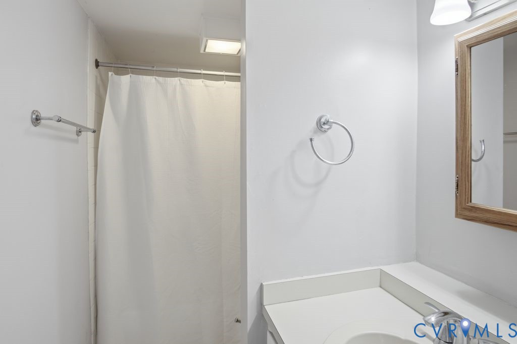 5900 Patterson Ave Unit#17