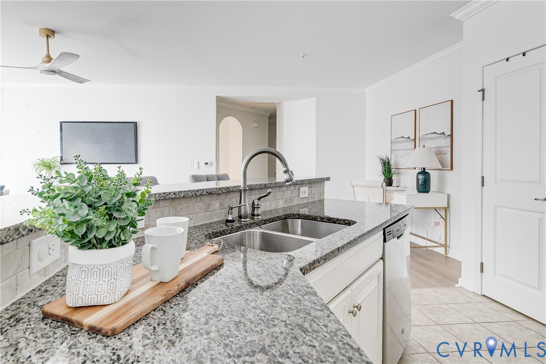 1201 Westwood Village Ln Unit#202