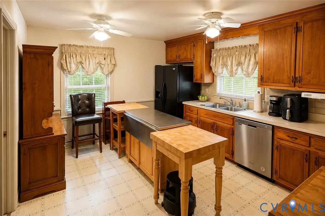 216 Goodward Rd