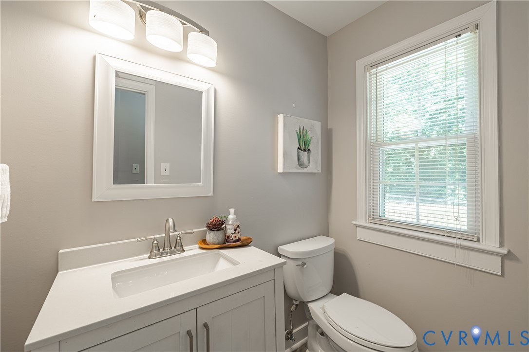 830 Elaine Ave