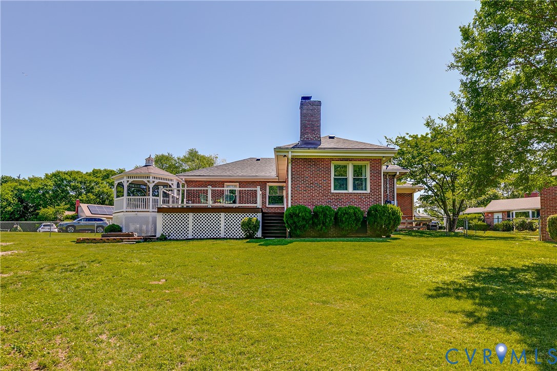 1900 Lansing Ave