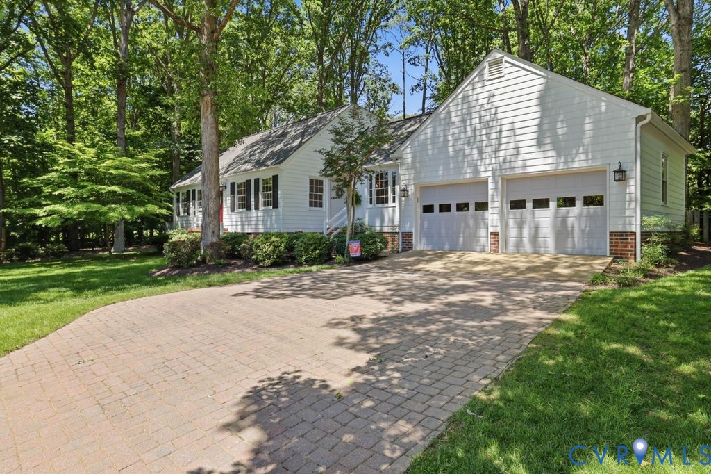 2418 Mountainbrook Dr