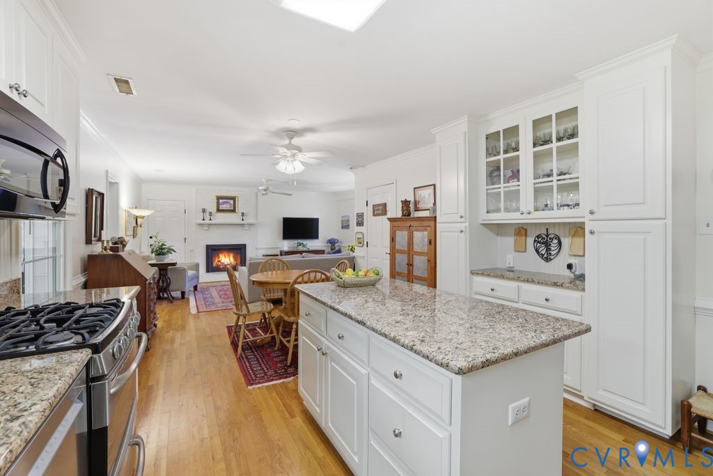 2418 Mountainbrook Dr