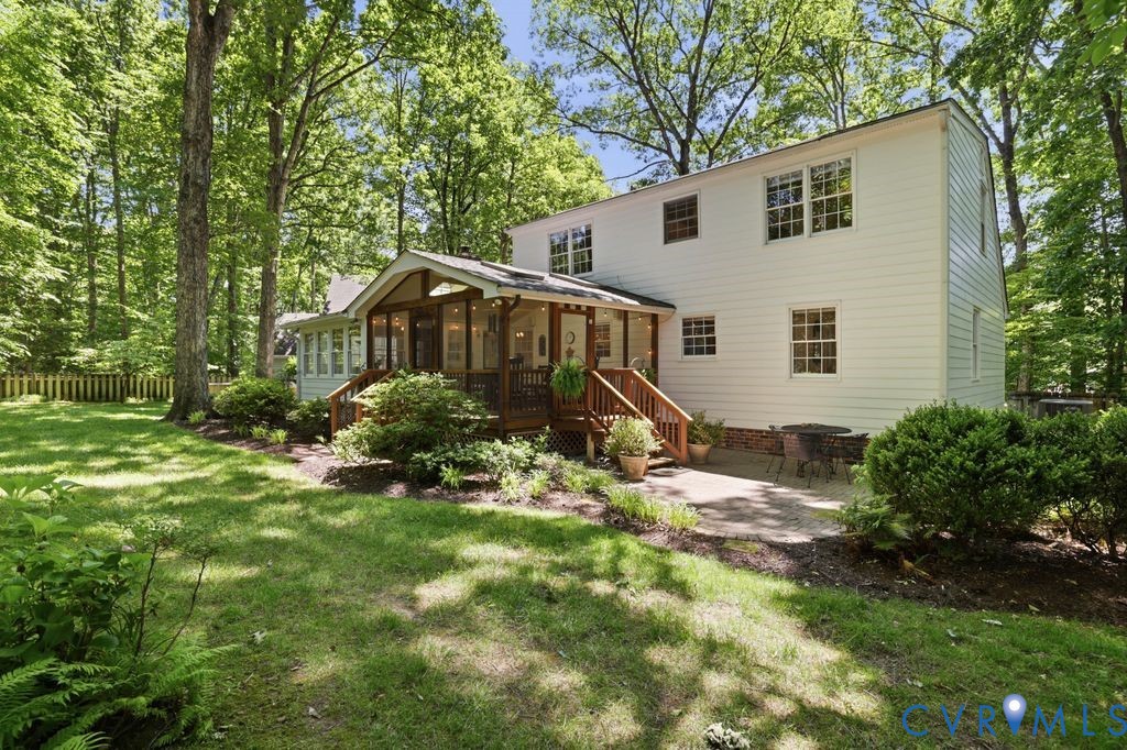 2418 Mountainbrook Dr