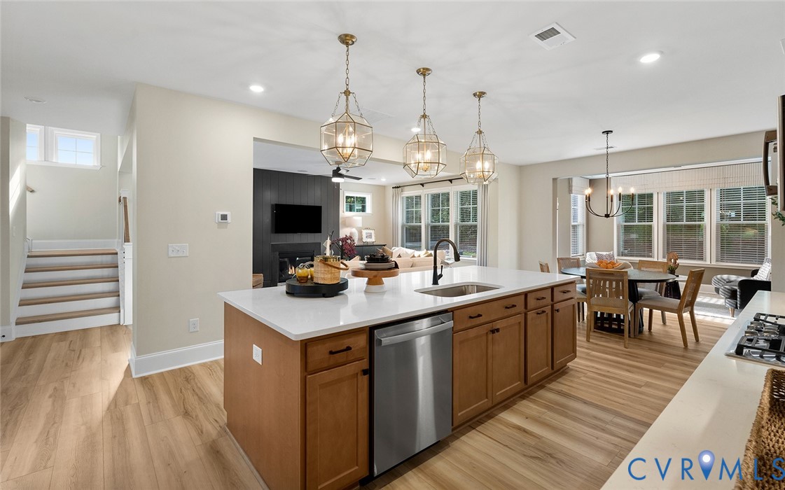 6807 Cove Creek Ter