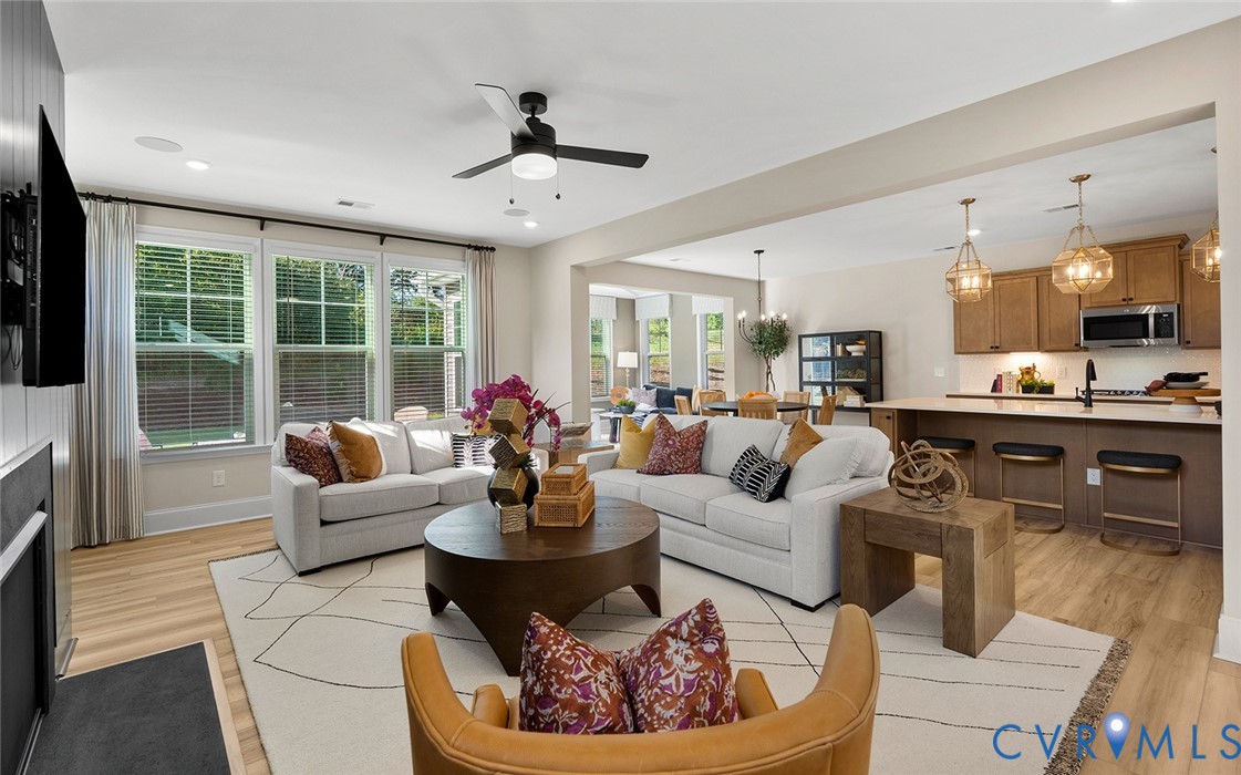 6807 Cove Creek Ter