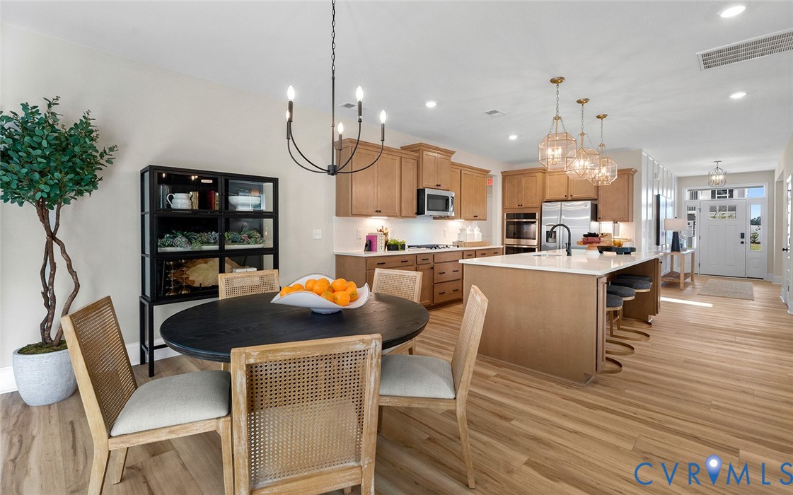 6807 Cove Creek Ter