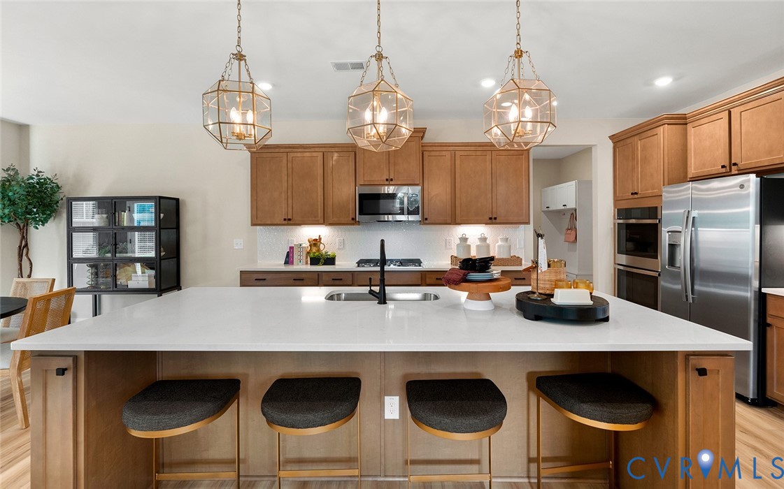 6807 Cove Creek Ter