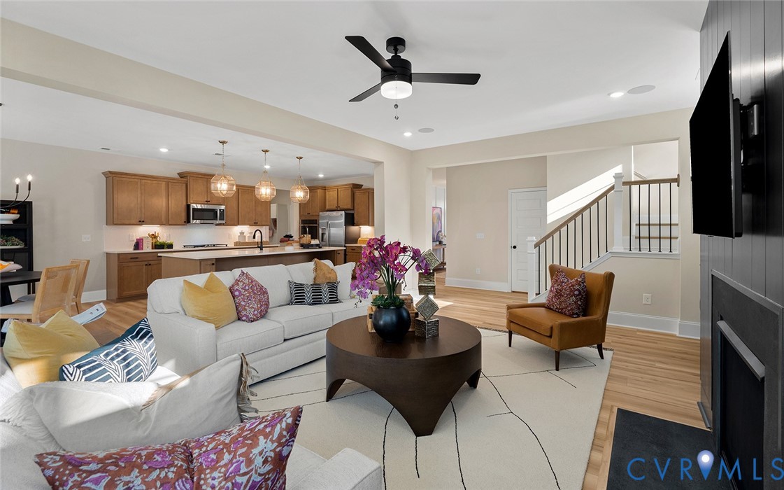 6807 Cove Creek Ter