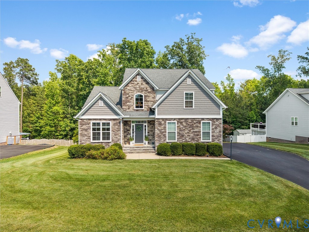 14800 Lavenham Ln
