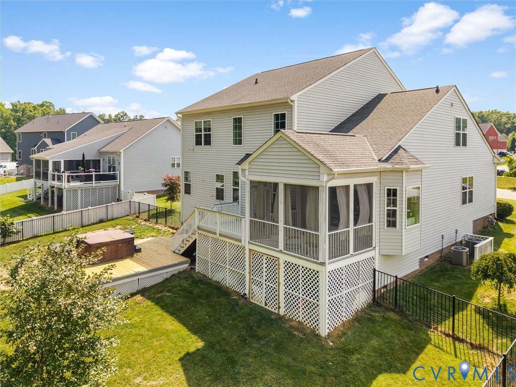 14800 Lavenham Ln
