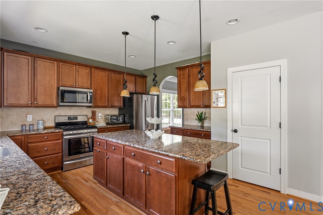 11904 Sunrise Rd