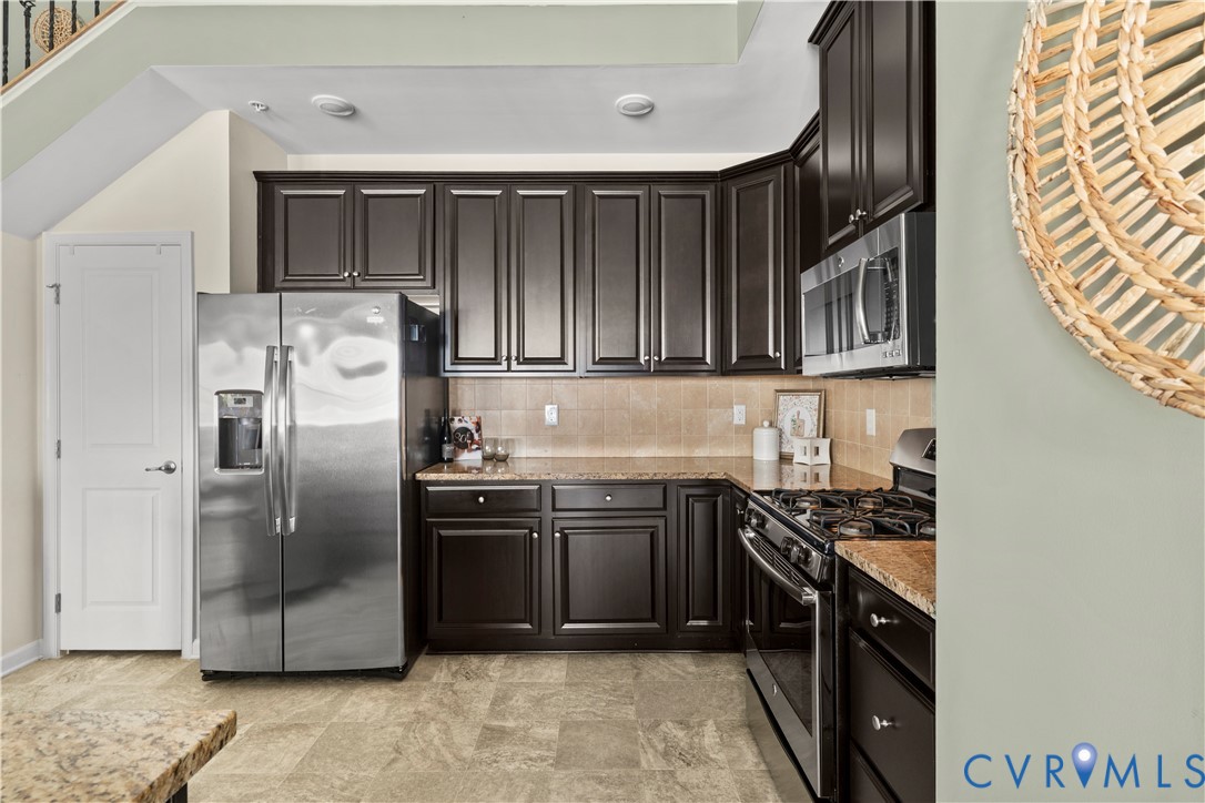 1221 Westwood Village Ln Unit#402