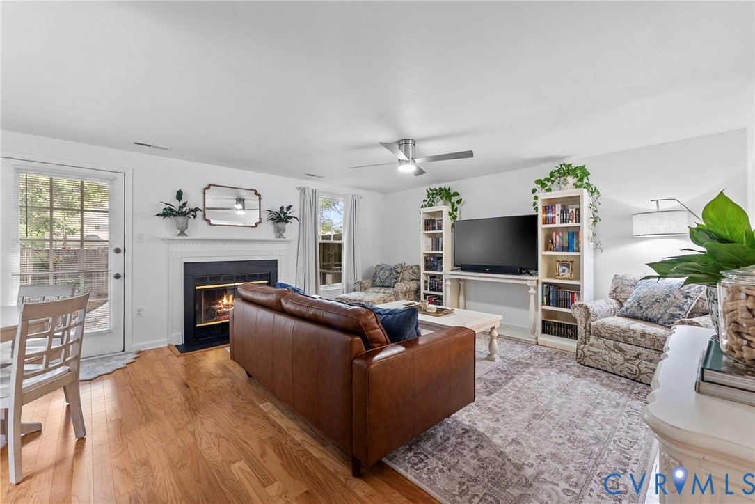 3013 Montfort Loop