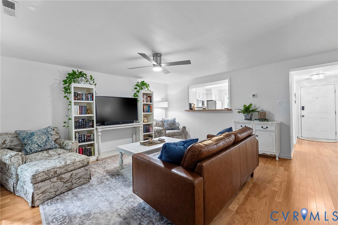 3013 Montfort Loop