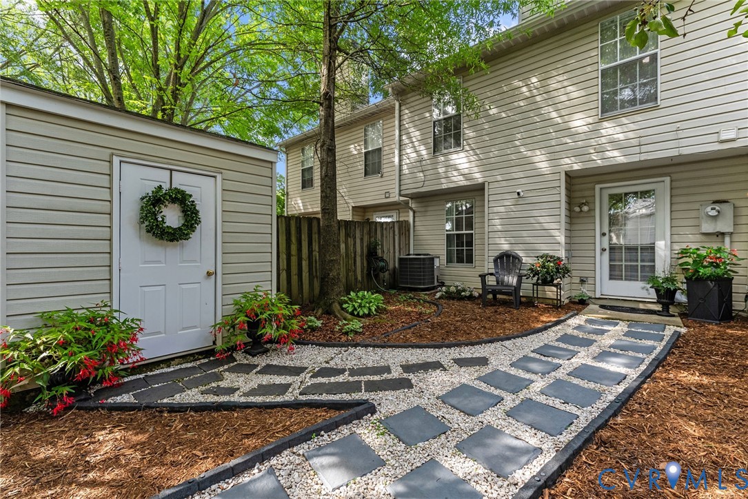 3013 Montfort Loop