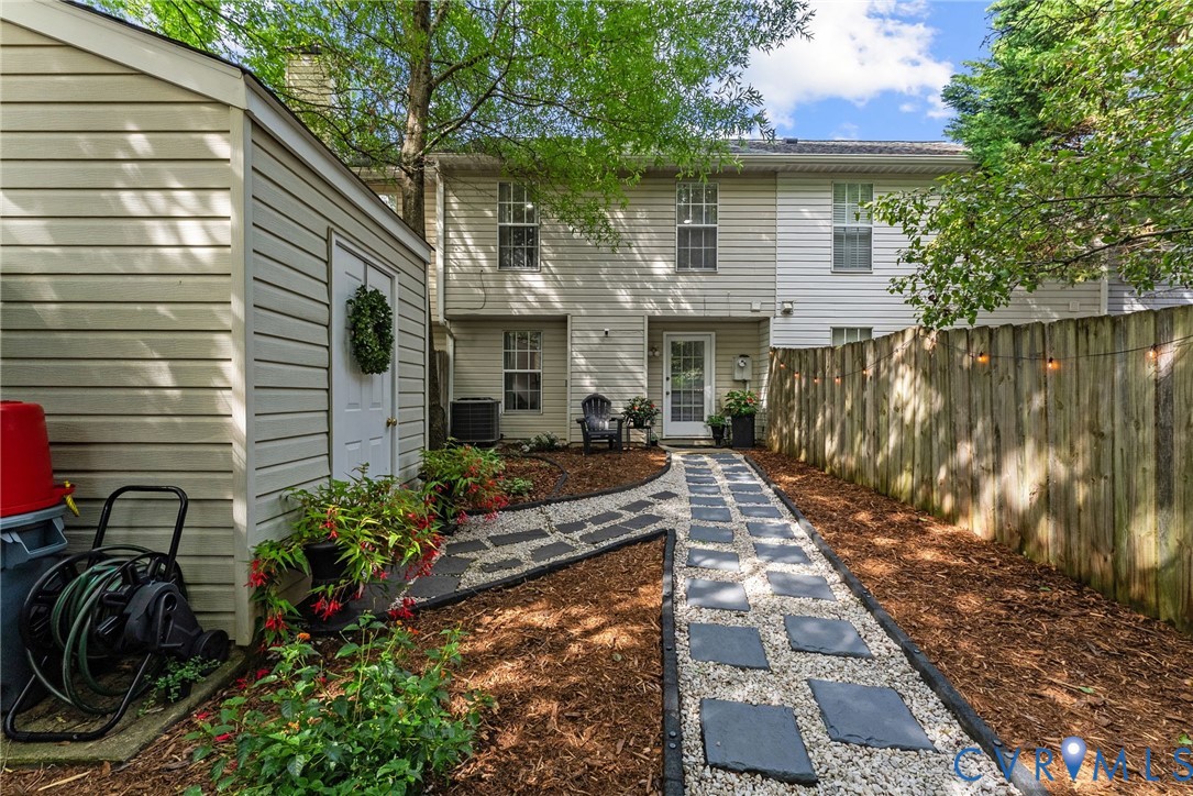 3013 Montfort Loop