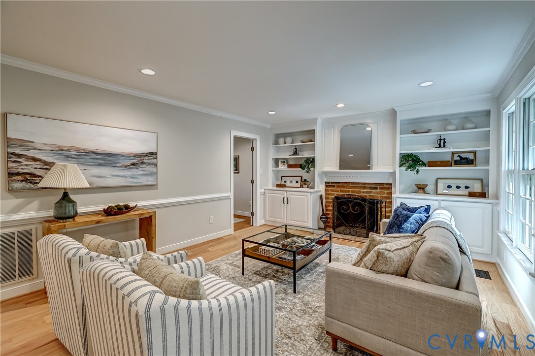 3813 English Horn Ct
