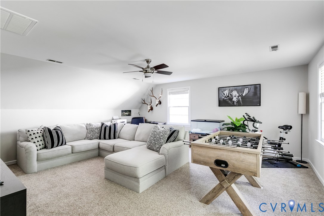 9704 Wildbriar Ln
