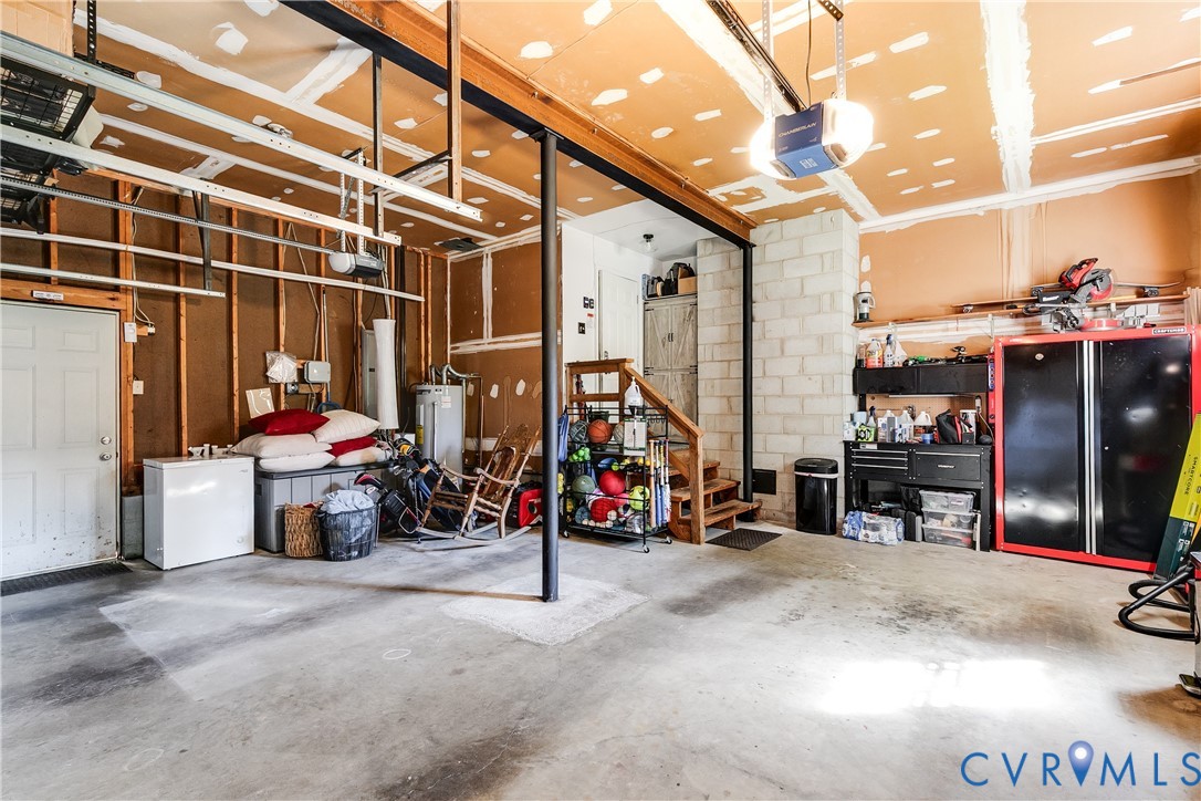 9704 Wildbriar Ln