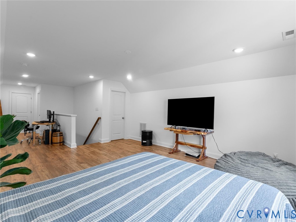 5406 Swift Fox Place