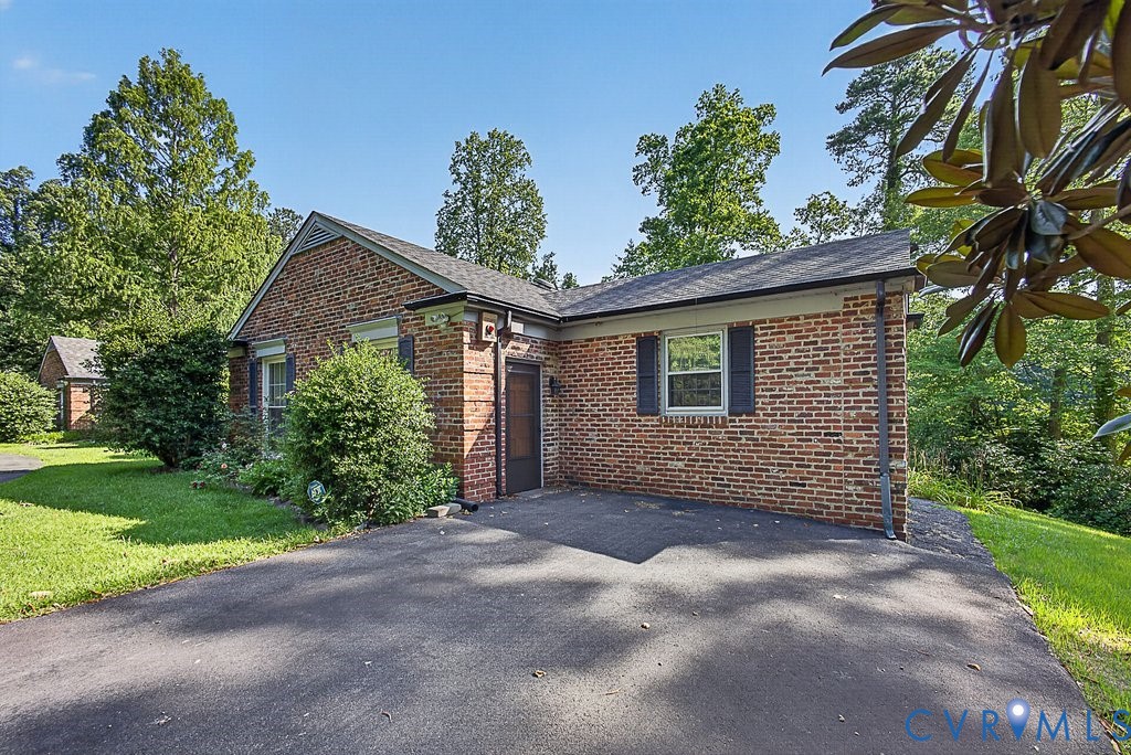 11701 Holly Hill Rd