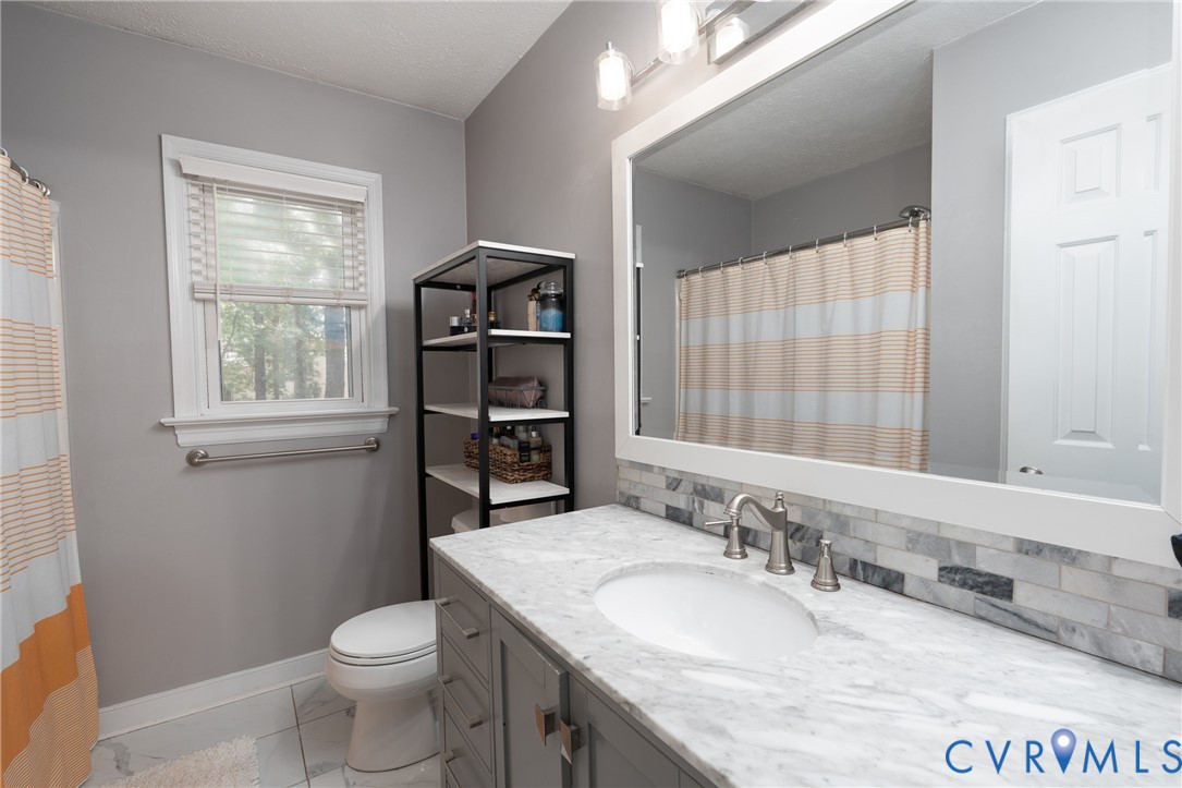 2305 Turtle Hill Ct