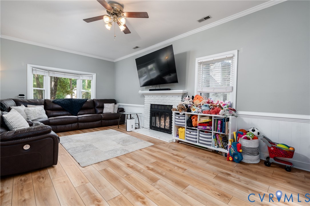 2305 Turtle Hill Ct