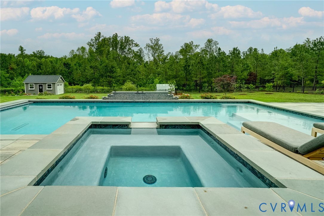 1732 Fishers Pond Dr