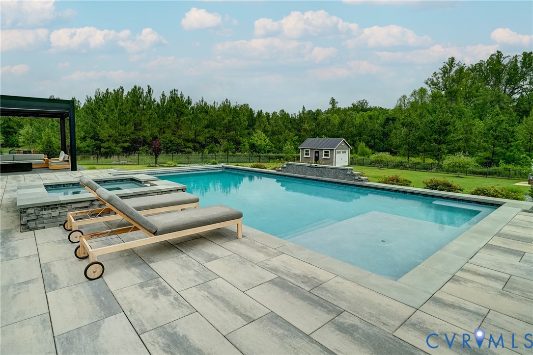 1732 Fishers Pond Dr