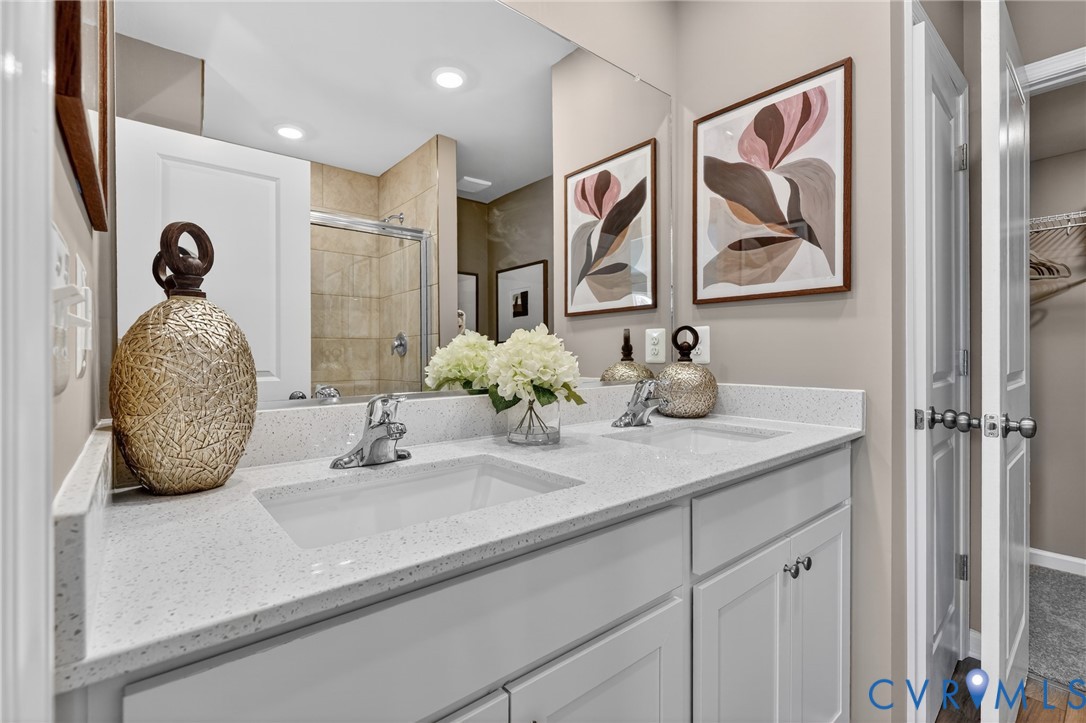 6035 Blue Iris Rd