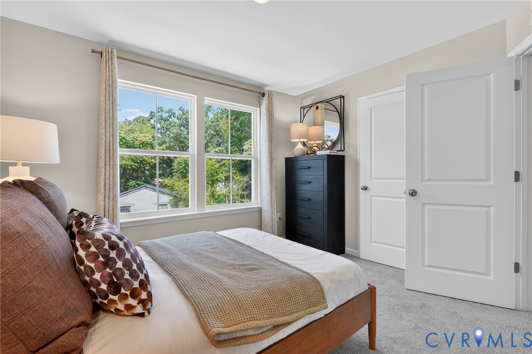 6035 Blue Iris Rd