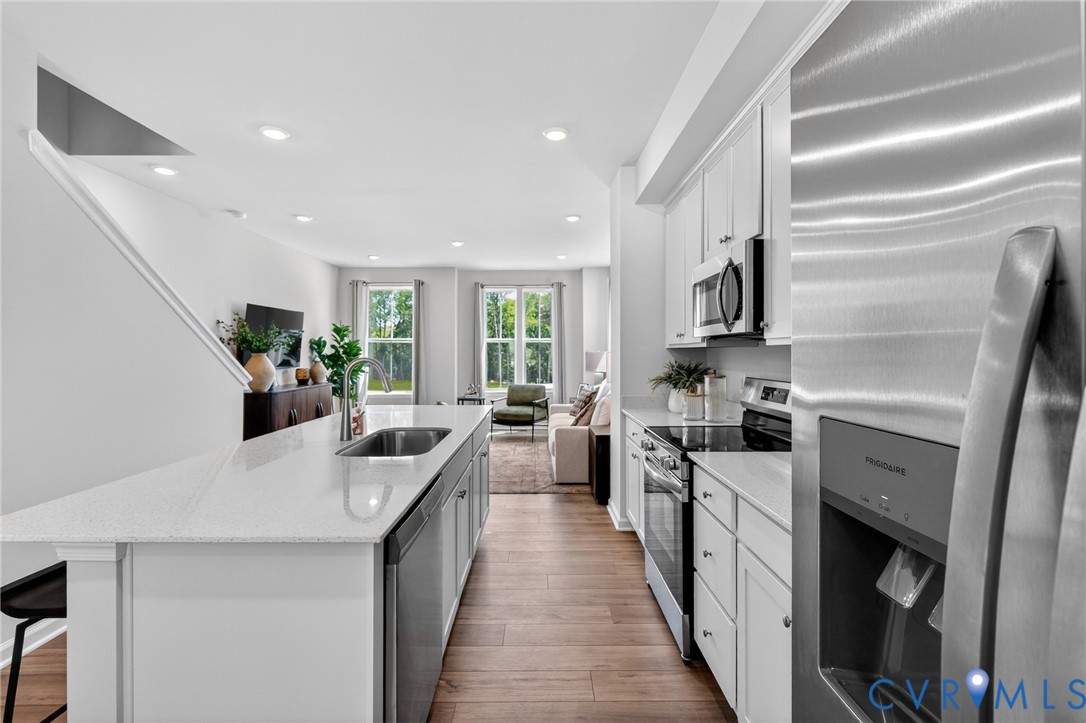6035 Blue Iris Rd