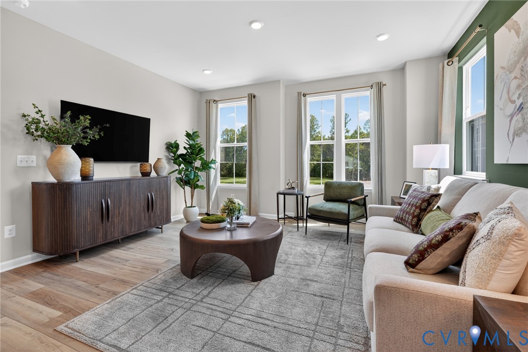 6035 Blue Iris Rd