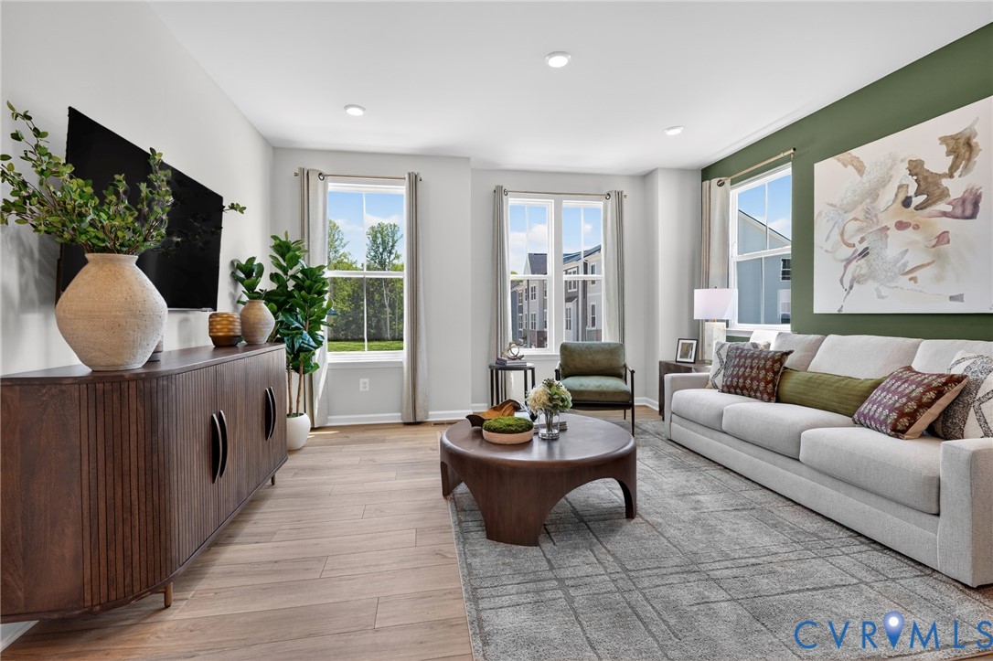 6035 Blue Iris Rd