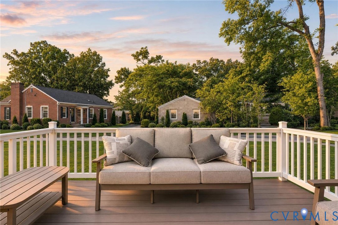 6035 Blue Iris Rd