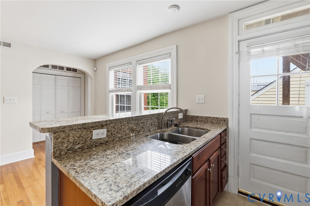4632 Grove Ave Unit#5