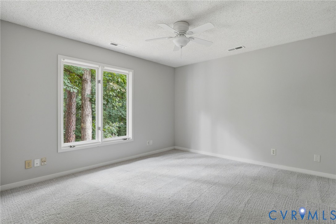 11200 Riverchase Dr