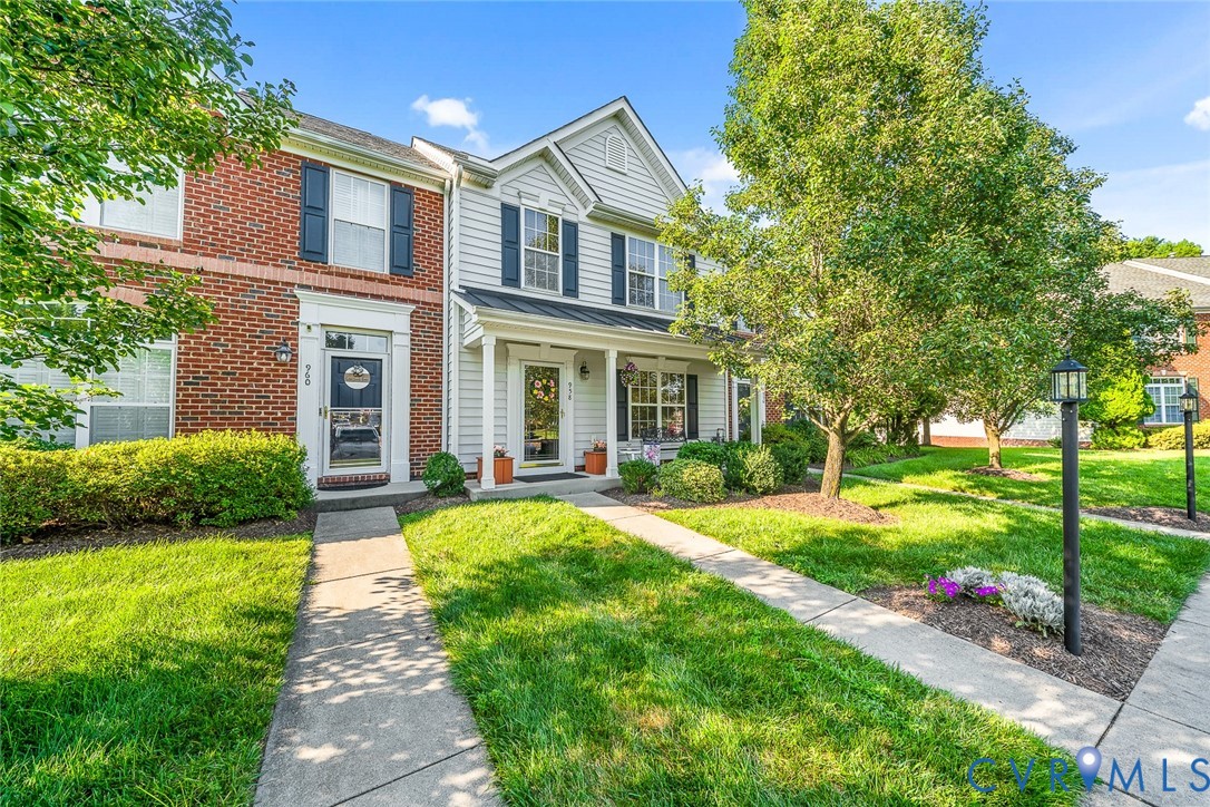 958 Wellston Ct