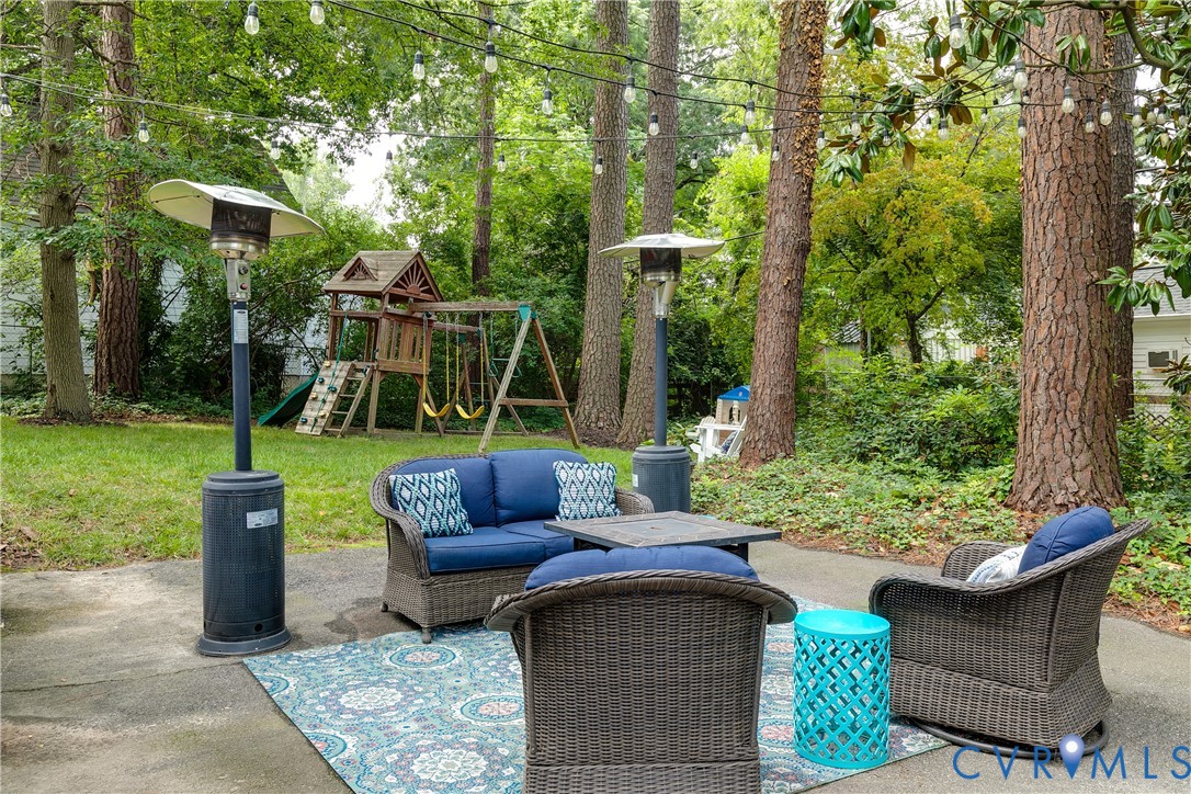 5913 W Club Ln