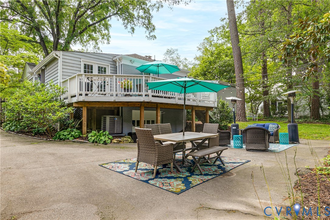 5913 W Club Ln