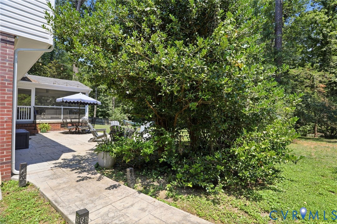 2621 Cherrytree Ln