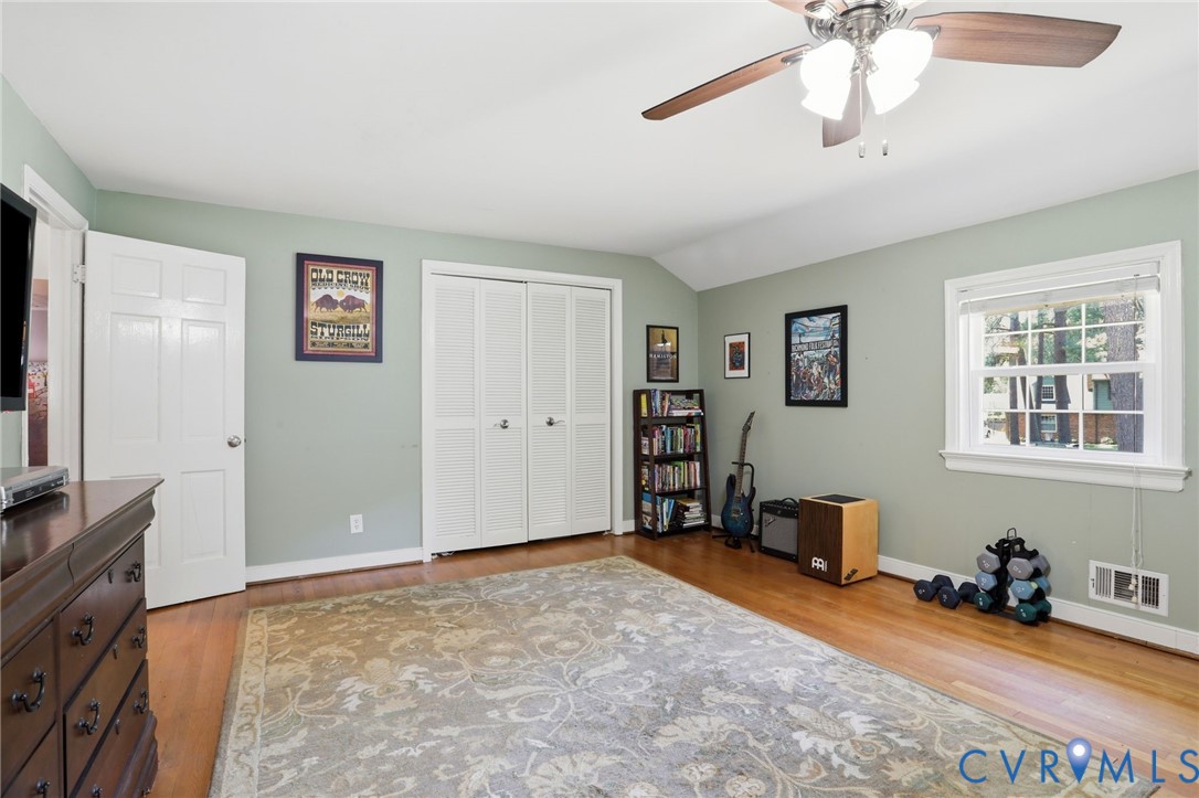 2621 Cherrytree Ln