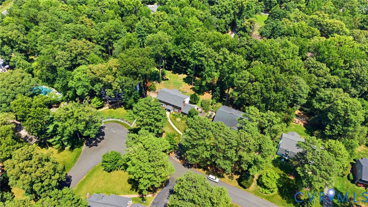 2621 Cherrytree Ln