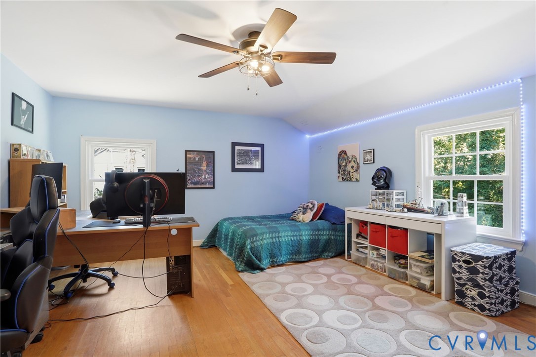 2621 Cherrytree Ln
